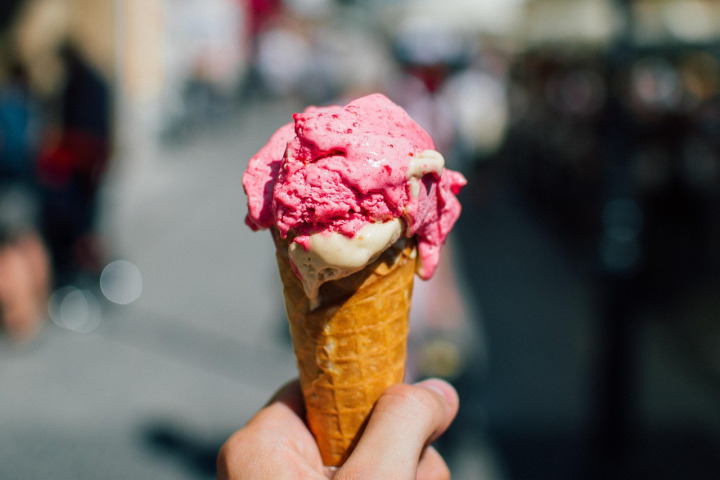vanilla ice cream cone
